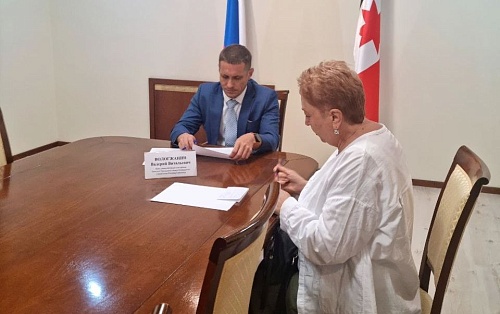 Исполняющий обязанности заместителя руководителя Западно-Уральского управления Росприроднадзора Валерий Вологжанин провел личный прием граждан 