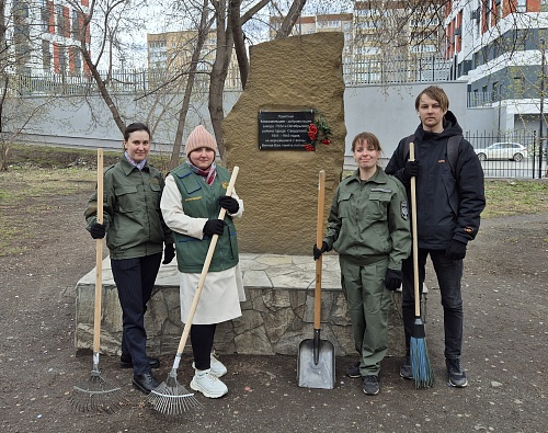 Уральский Росприроднадзор привел в порядок памятники героям Великой Отечественной войны