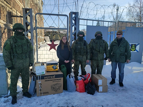 Специалисты ЦЛАТИ по Мурманской области передали гуманитарную помощь в зону СВО