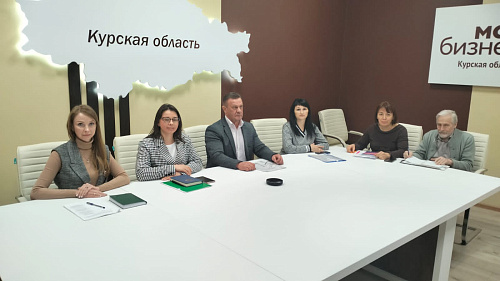 В Курске сотрудники Росприроднадзора обсудили с бизнес-сообществом проводимую реформу расширенной ответственности производителей