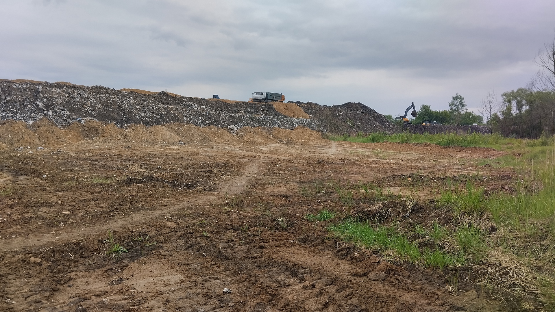 В Курской области сотрудники Росприроднадзора проводят обследования несанкционированных свалок в рамках федерального проекта «Чистая страна»