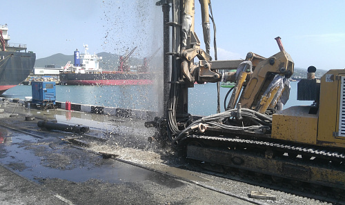 Росприроднадзор выявил загрязнение акватории Черного моря в Туапсинском морском торговом порту. 