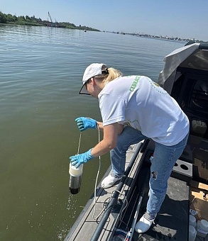 На Волге обнаружено нефтяное пятно