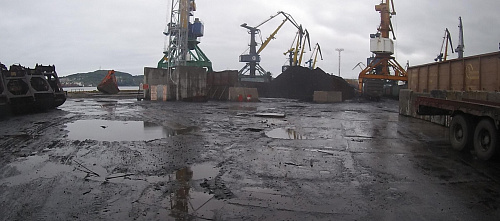В ходе проверки Находкинского морского торгового порта инспекторы Росприроднадзора выявили 14 нарушений природоохранного законодательства