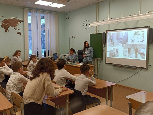 Молодежный совет головного ФГБУ «ЦЛАТИ по УФО» провел урок экологии в гимназии