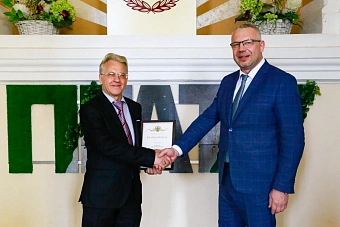 В Перми сотрудники Росприроднадзора вручили Благодарность ректору Пермского аграрно-технологического университета