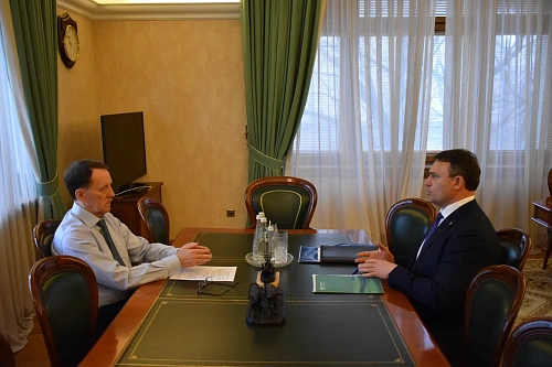 Вице-спикер Госдумы Алексей Гордеев и руководитель Центрально-Черноземного управления Росприроднадзора Алексей Карякин обсудили подготовку к V сезону экоакции «Родные берега»