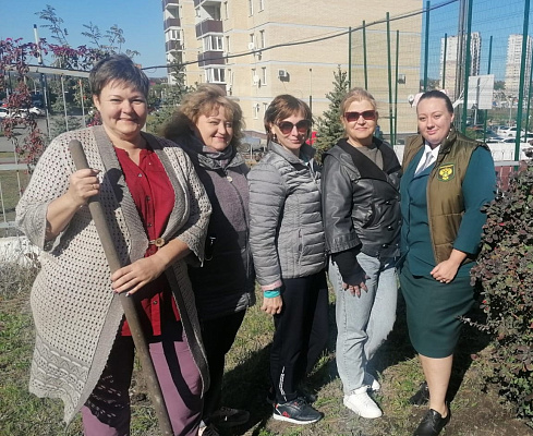 Сотрудники Росприроднадзора приняли участие в празднике древонасаждения