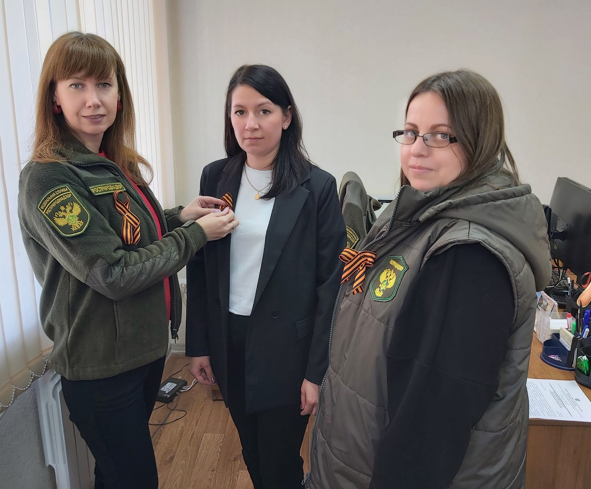 Южно-Уральское управление Росприроднадзора принимает участие во Всероссийских акциях «Георгиевская ленточка» и «Окна Победы»