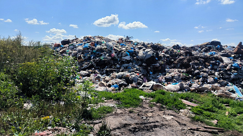 В Курской области сотрудники Росприроднадзора провели обследование несанкционированной свалки в рамках федерального проекта «Генеральная уборка»