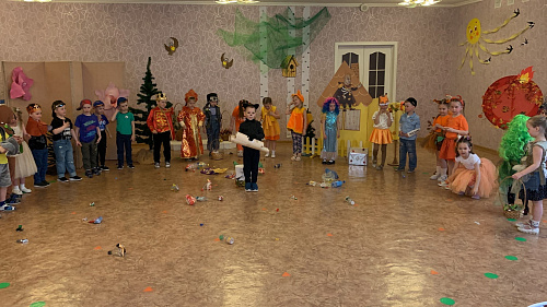 Сотрудники «ЦЛАТИ по Вологодской области» стали участниками детского экологического спектакля