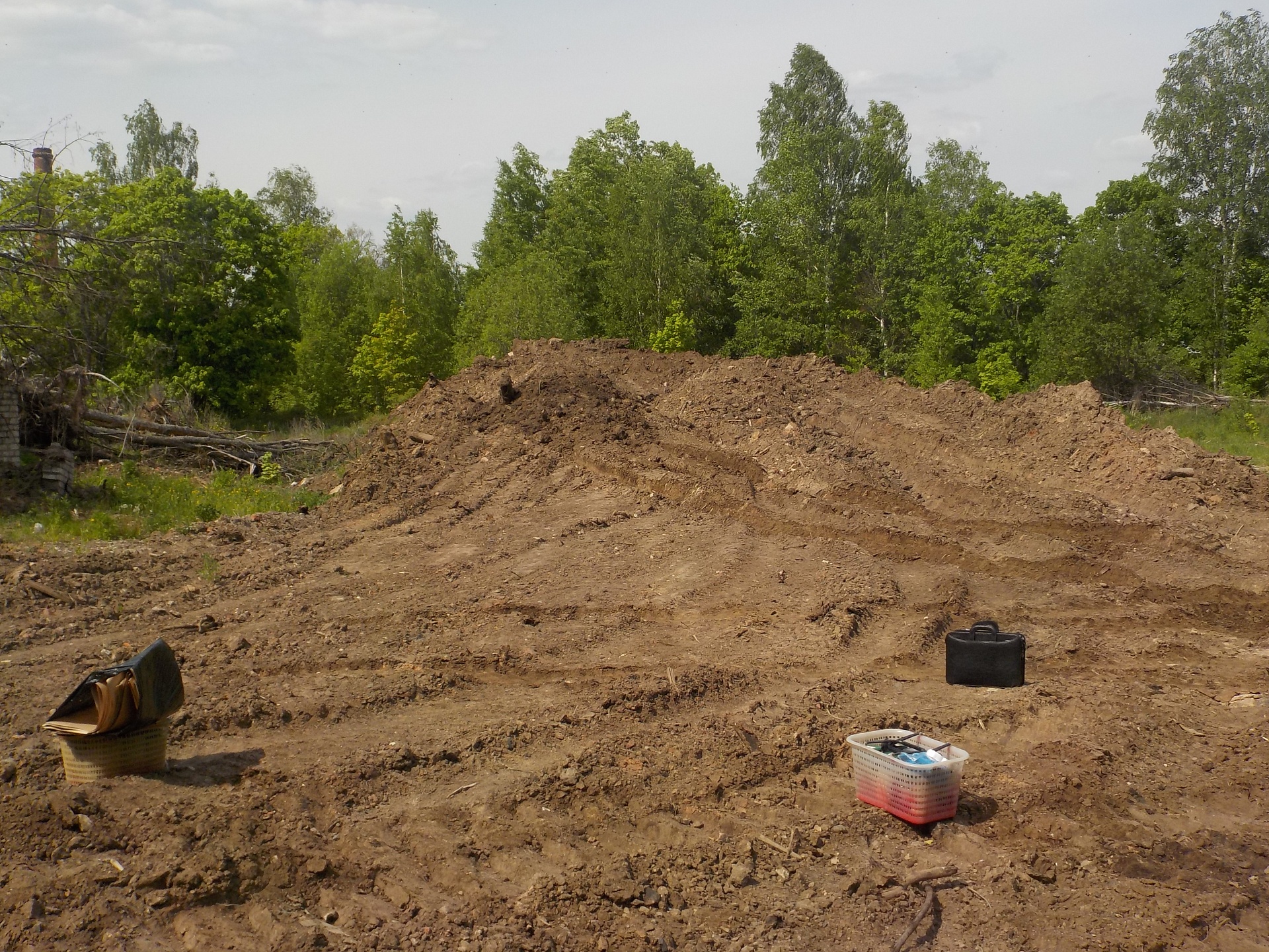 В Республике Марий Эл гражданин причинил вред почвам, разместив на своем участке отходы с нефтепродуктами 