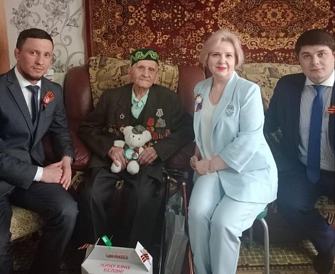 Булат Ахмадиев встретился с ветеранами Великой Отечественной войны Нижнекамского района