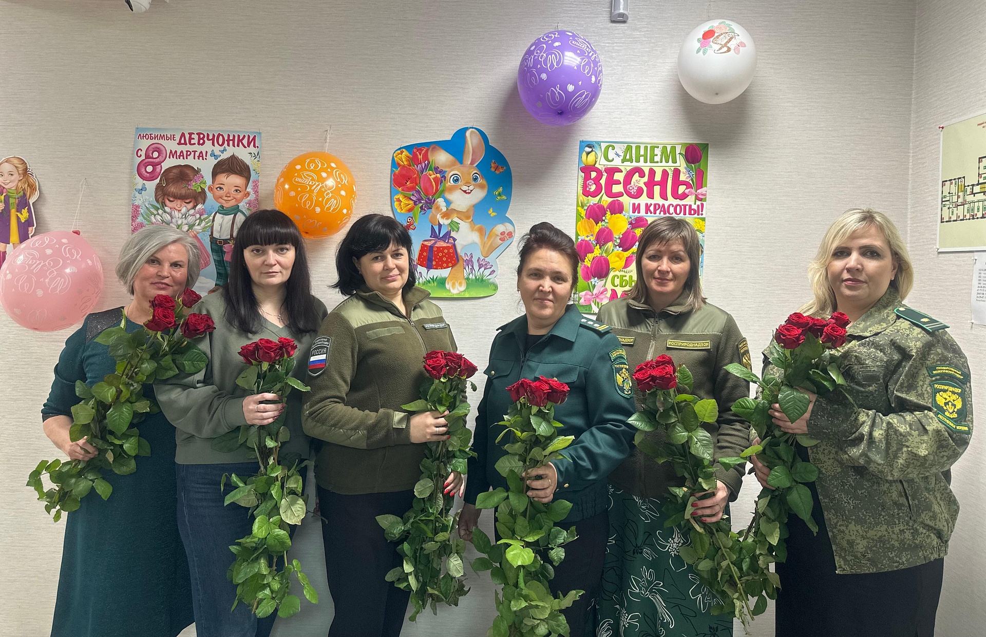 К 8 марта в Межрегиональном управлении Росприроднадзора по Нижегородской области и Республике Мордовия открылась выставка о женцинах-участницах СВО