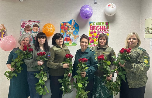 К 8 марта в Межрегиональном управлении Росприроднадзора по Нижегородской области и Республике Мордовия открылась выставка о женцинах-участницах СВО