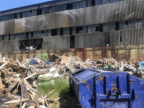 СЗМУ Росприроднадзора провело выездное обследование места несанкционированного складирования отходов в г. Пскове 