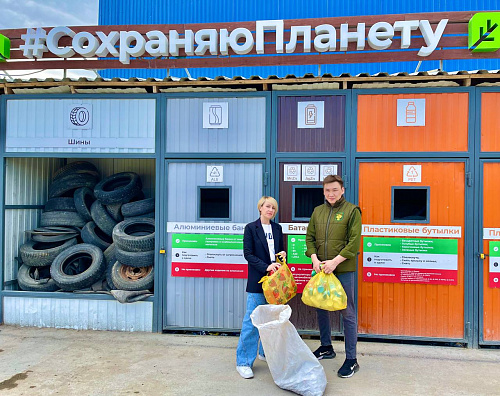 Сотрудники Управления Росприроднадзора по Республике Саха (Якутия) приняли участие в акции «Раздельный сбор мусора»