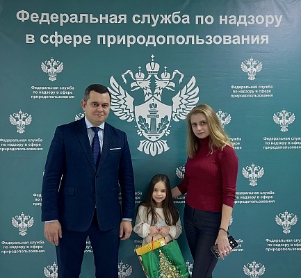 Руководитель Управления по Саратовской и Пензенской областям Олег Медведев исполнил новогоднюю мечту 6-летней девочки