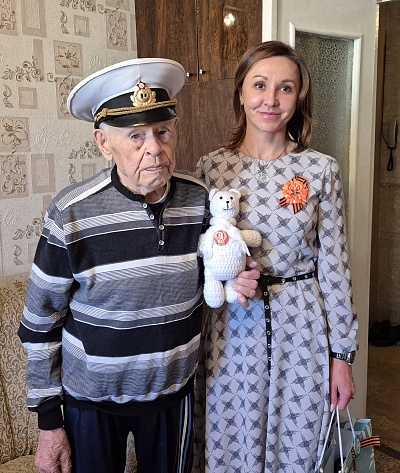 В Екатеринбурге Росприроднадзор поздравил ветерана с Днем Победы 