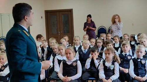 Сотрудники Северного управления Росприроднадзора провели открытый экологический урок в Вологодской гимназии