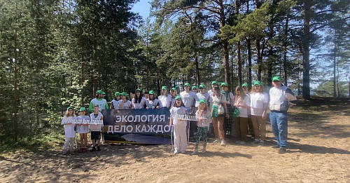 Школьники, сотрудники Росприроднадзора и фонда «Экология» сделали берег Финского залива чище
