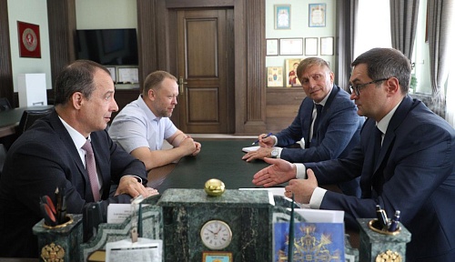 Роман Молдованов встретился с Председателем ЗСК Юрием Бурлачко по вопросам экологии 