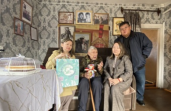 В Республике Тыва сотрудники Росприроднадзора поздравили ветерана Великой Отечественной войны с Днем Победы