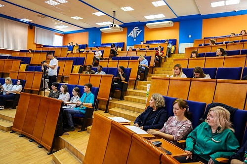 Нижне-Волжское управление приняло участие в круглом столе Астраханского университета по вопросам состояния водных ресурсов Астраханской области