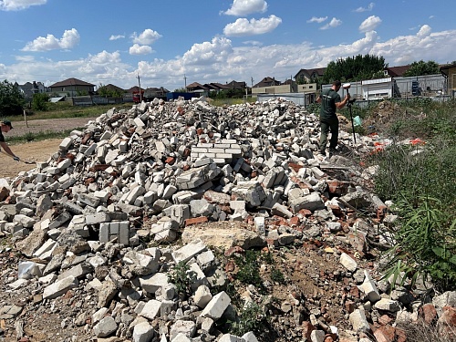 Росприроднадзором принимаются меры по факту сброса строительных отходов в п. Царицын Городищенского района Волгоградской области