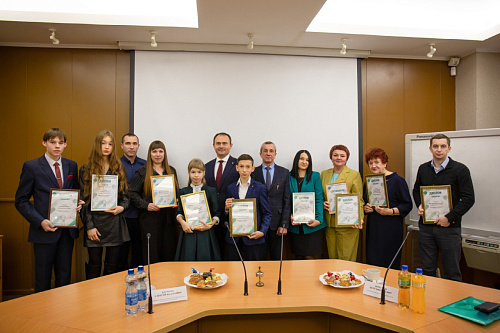 В Белгородской области наградили призеров II Международной детско-юношеской премии «Экология - дело каждого»