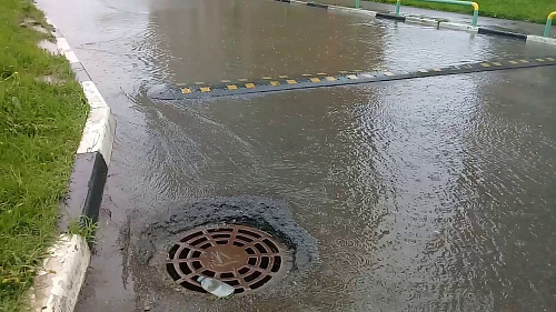 В Чебоксарах инспекторы Росприроднадзора провели инвентаризацию источников сброса дождевых канализационных сетей 