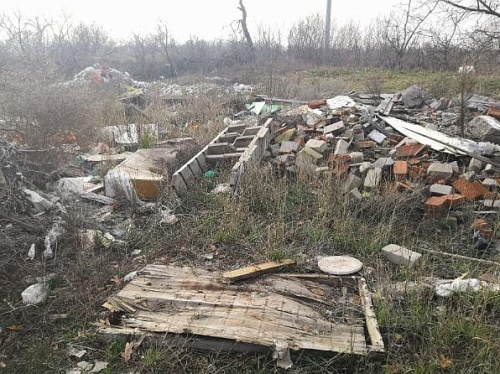 Росприроднадзором приняты меры по факту захламления почвы отходами производства и потребления на территории Среднеахтубинского муниципального района Волгоградской области