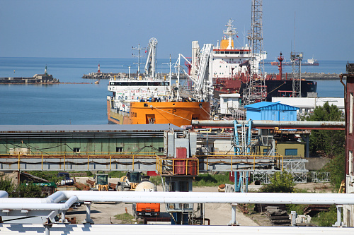 В ходе проверки АО «Туапсинский морской торговый порт» Росприроднадзор выявил более 50 нарушений