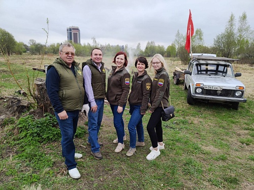 В Ярославле сотрудники Росприроднадзора приняли участие в акции «Сад памяти»