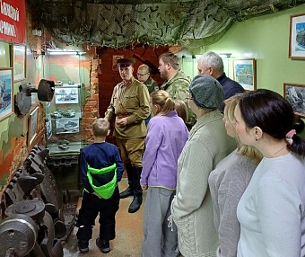 Накануне Дня полного освобождения Ленинграда от фашистской блокады сотрудники Росприроднадзора в Кирове посетили музейно-выставочный комплекс «Плацдарм»