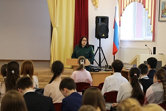 Сотрудник Росприроднадзора по Чувашской Республике рассказала учащимся гимназии №6 г. Новочебоксарска о 80-летии Победы в Великой Отечественной войне