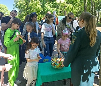 Сотрудники Росприроднадзора провели в Смоленске акцию для детей «Аквариум экологических знаний»