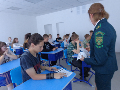 СЗМУ Росприроднадзора провело экологические занятия для участников образовательного центра Новгородской области «Онфим»