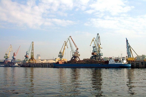 Инспекторы Росприроднадзора провели профилактический визит  В АО «Самарский речной порт»
