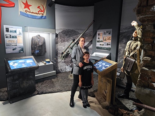 Сотрудники Балтийско-Арктического межрегионального управления Росприроднадзора в рамках мероприятий, посвященных 80-й годовщины Победы в Великой Отечественной Войне, посетили экспозиции Мурманского областного краеведческого музея. 