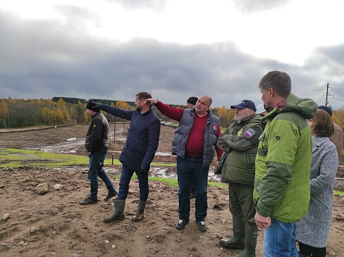 На рекультивируемом полигоне ТКО в Новгородской области состоялось выездное совещание 