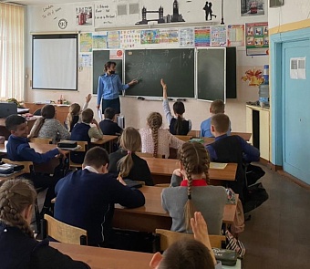 Сотрудники Росприроднадзора провели уроки пожарной безопасности в школе № 23 г. Благовещенска