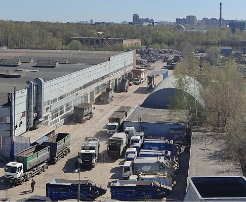 На Коммунальном проезде в г.Химки Московской области, выявлена несанкционированная свалка отходов.