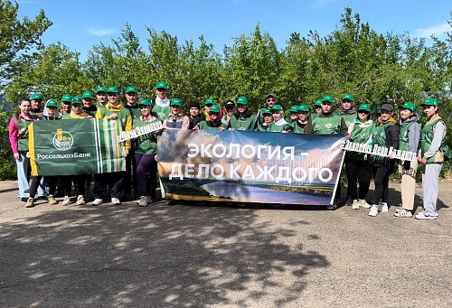 Забайкальский Росприроднадзор и Фонд «Экология» провели акцию по очистке берега озера Кенон