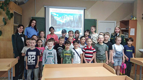 Сотрудники Росприроднадзора провели экологический урок в казанской школе