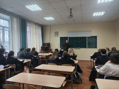 Инспектор Верхне-Волжского управления рассказал ученикам тверской гимназии о возможностях Премии «Экология — дело каждого»