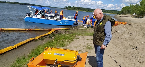Сибирское управление Росприроднадзора приняло участие в комплексном учении по ликвидации разлива нефти и нефтепродуктов