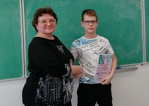 Ученикам красноярской школы № 157 на экоуроке рассказали о Премии Росприроднадзора «Экология – дело каждого»
