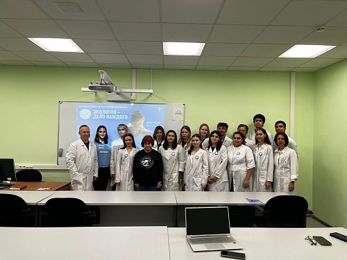 Координатор Премии «Экология – дело каждого» Галина Левшакова и сотрудник Росприроднадзора Екатерина Бережнова встретились со студентами СКФУ города Ставрополя