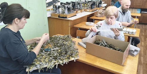 Сотрудники Волжско-Камского управления Росприроднадзора поучаствовали в создании маскировочных сетей и накидок